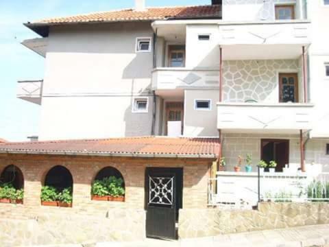 На Гости При Силвия Obzor Exterior photo